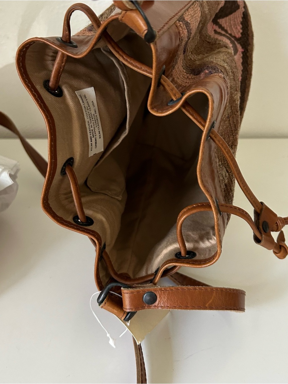 NWT -Stunning Kilim and Leather Vintage, Bucket Bag, Brown and Pink Pattern - Picture 7 of 10